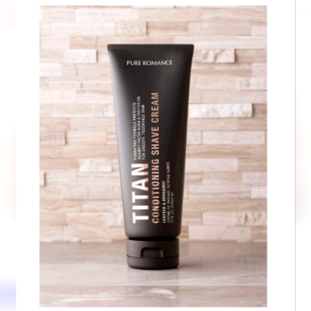 NEW Titan men's shaving cream